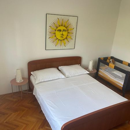Haus Grace Daire Kastela Dış mekan fotoğraf